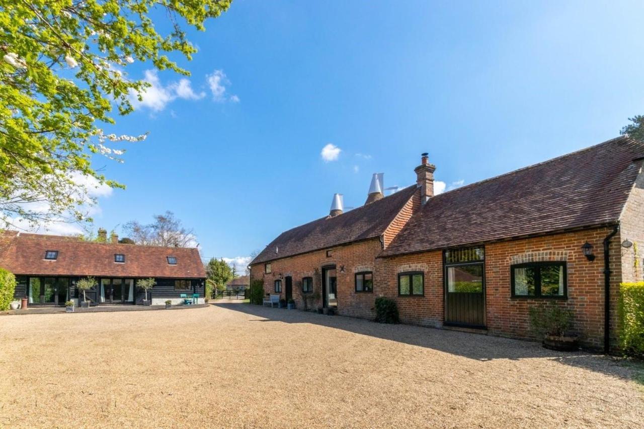 Court Lodge Oast Heathfield Bagian luar foto