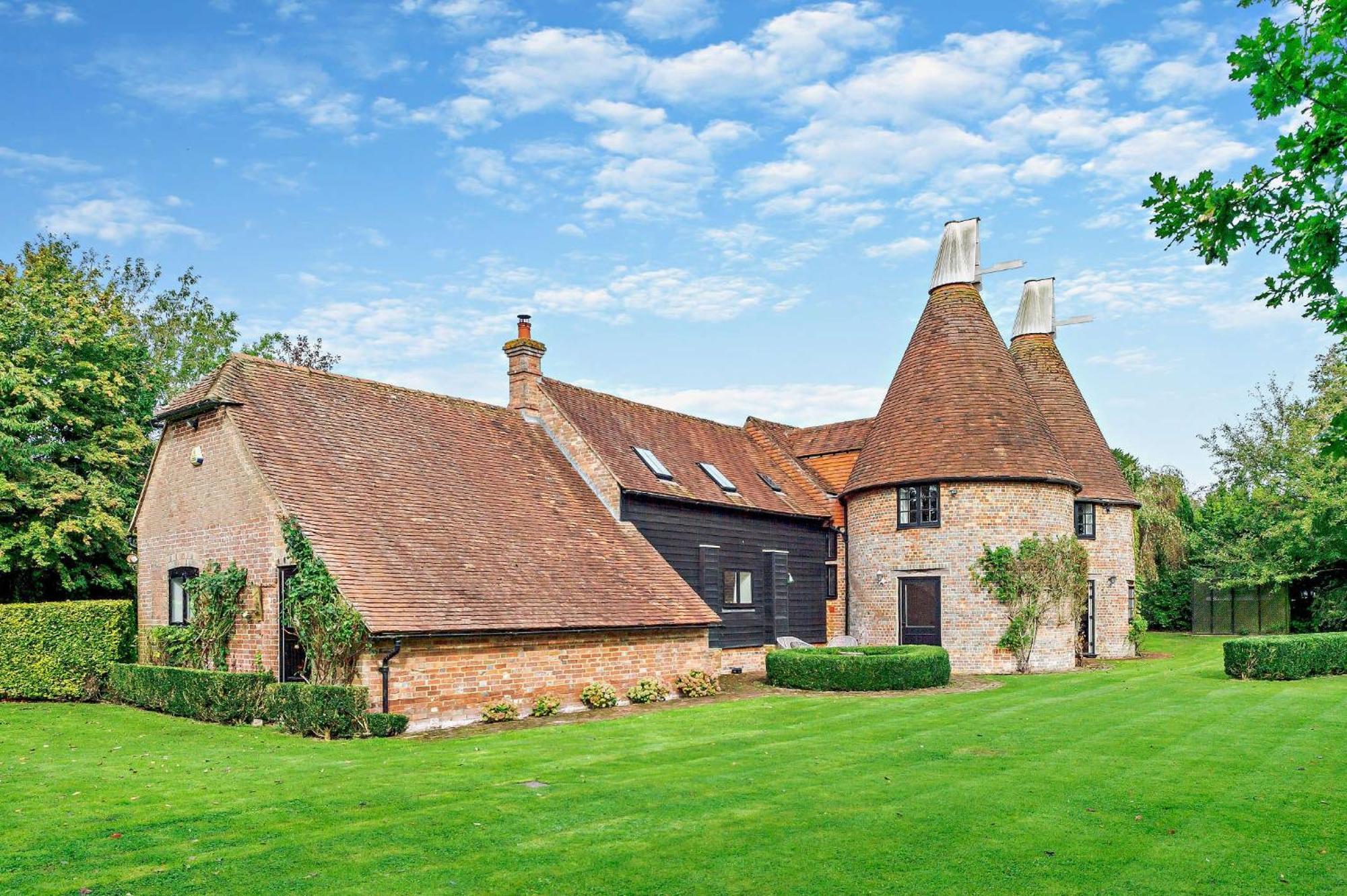 Court Lodge Oast Heathfield Bagian luar foto
