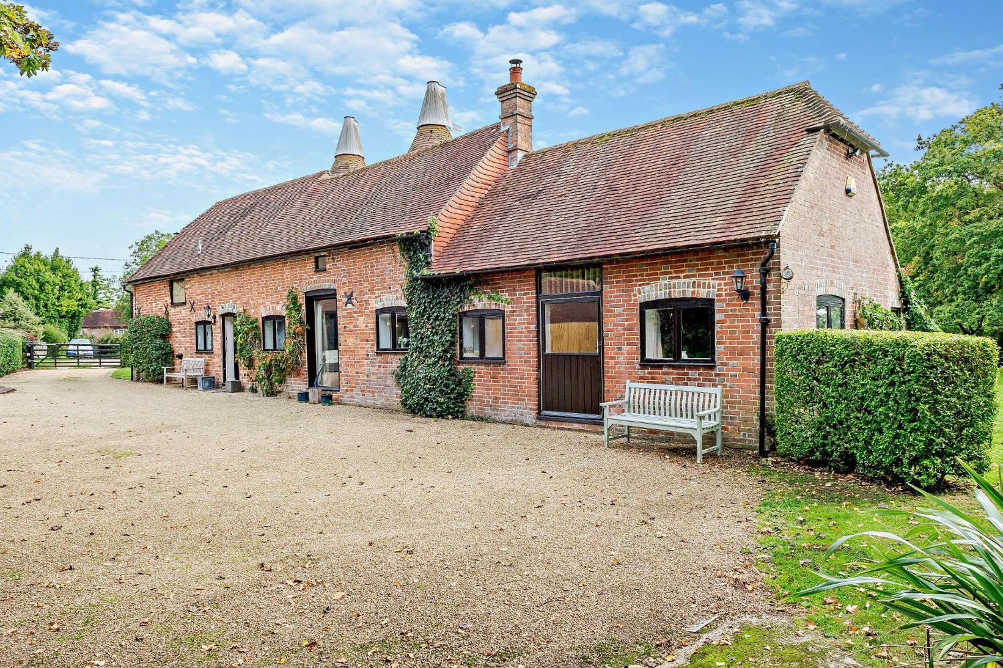 Court Lodge Oast Heathfield Bagian luar foto
