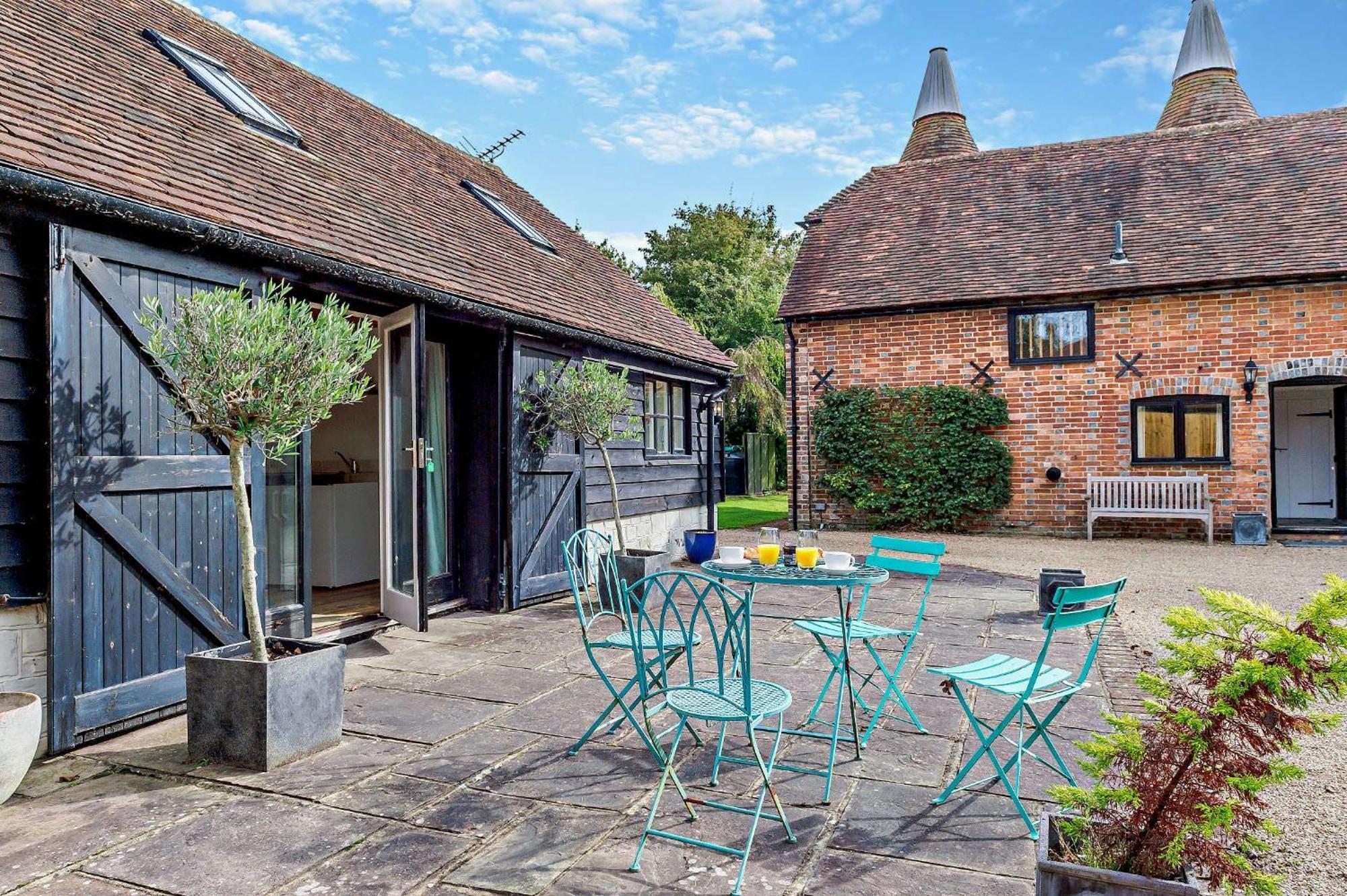Court Lodge Oast Heathfield Bagian luar foto